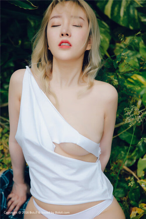 西甲攻防大战:精彩瞬间时时上演!,西甲身体对抗