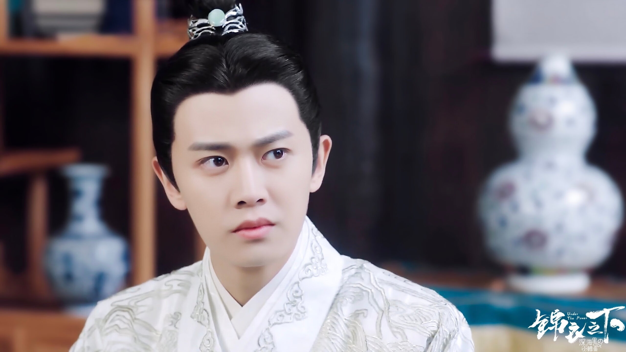 跳水动作优雅精准，入水水花极小，跳水动作教程