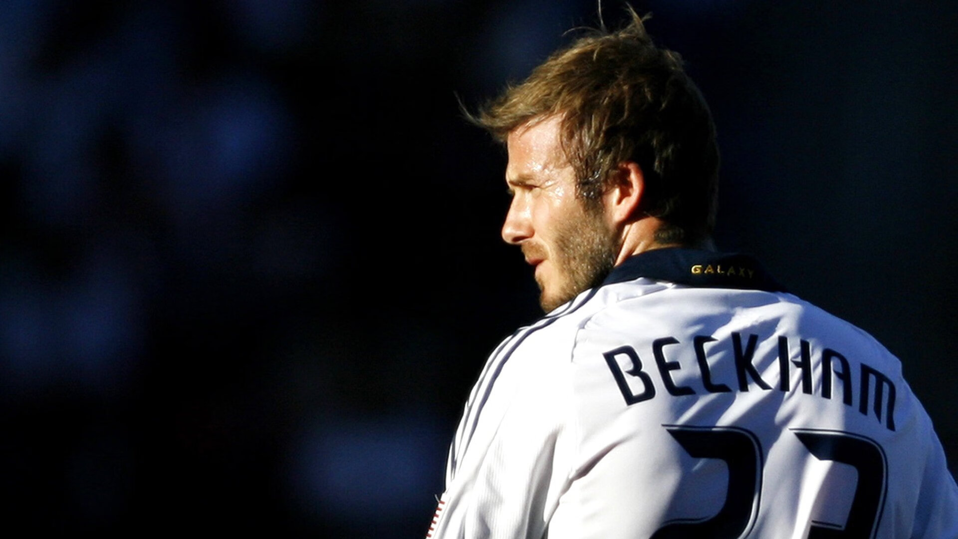 切尔西在英超联赛中排名第六，英超足球切尔西