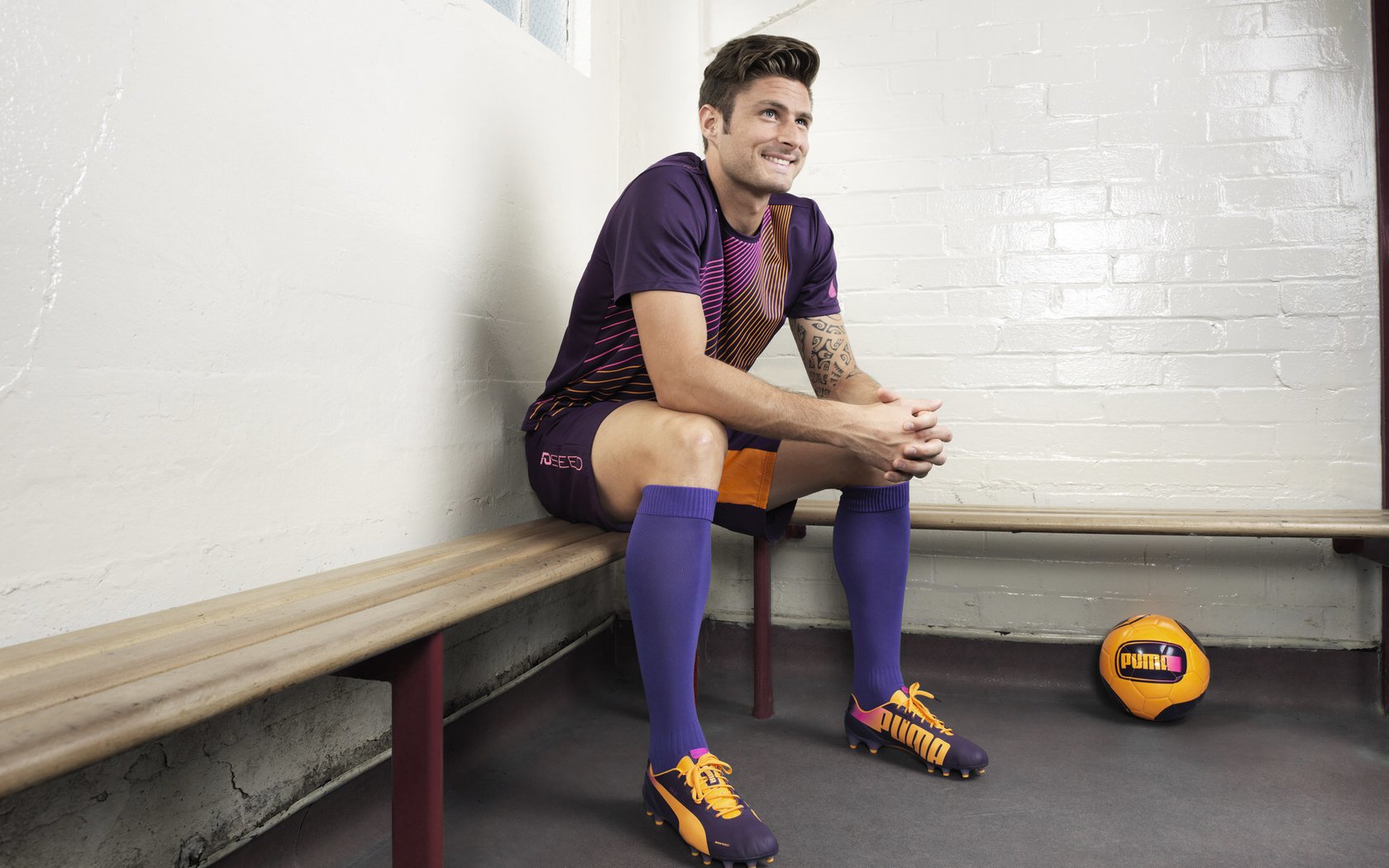 掘金教练组分析中国高中篮球录像,推动国际交流,篮球掘金队