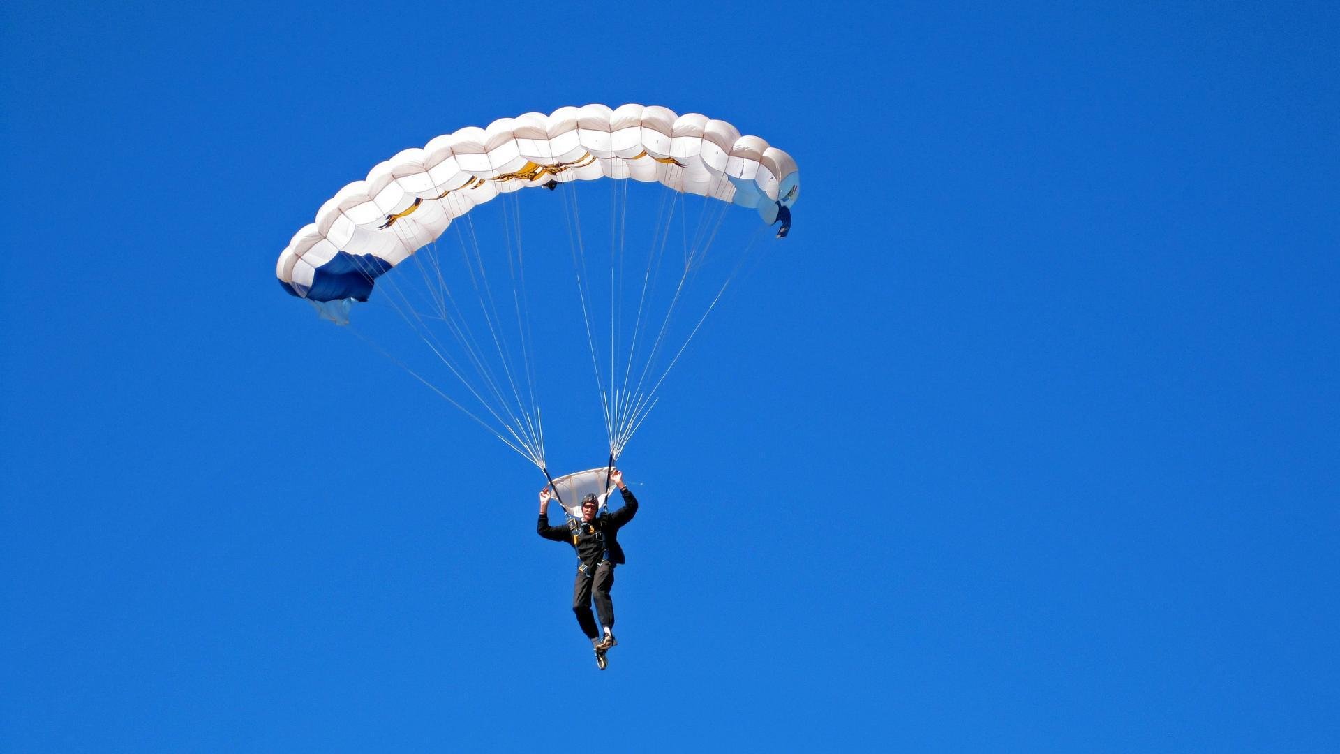 部落冲突王者之战，军团策略比拼全场沸腾，部落冲突王是啥意思